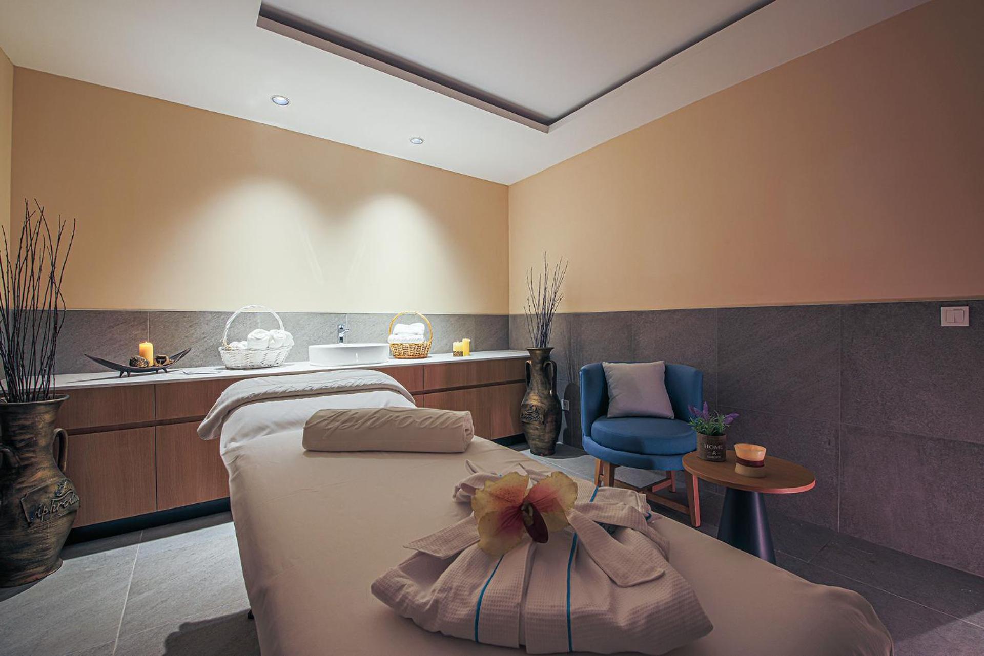 Hotel Poseidon - 5-star Luxury Experience, Premium Full Board